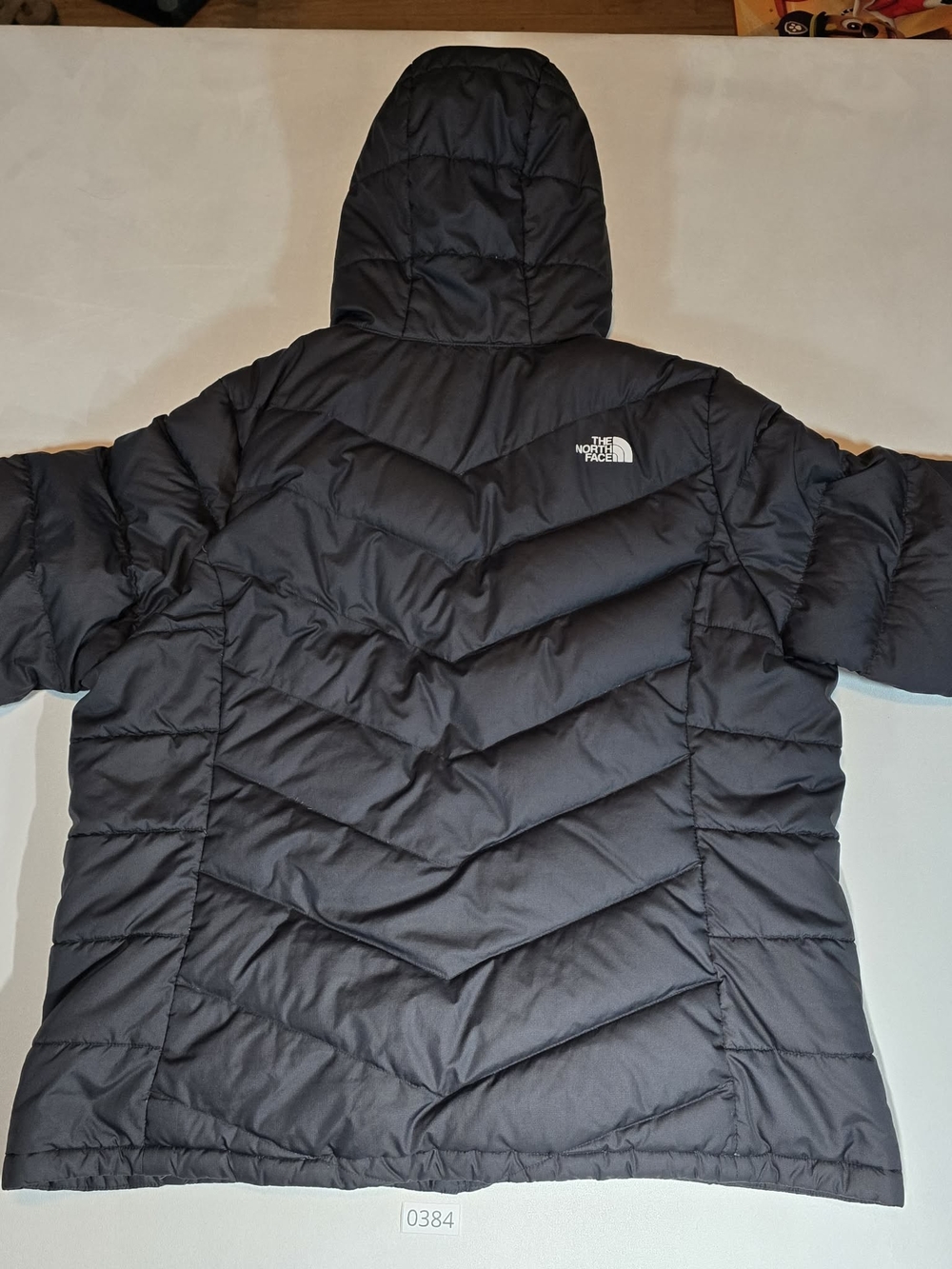 The North Face Women’s Black Hooded Puffer Jacket - Picture 2 of 8